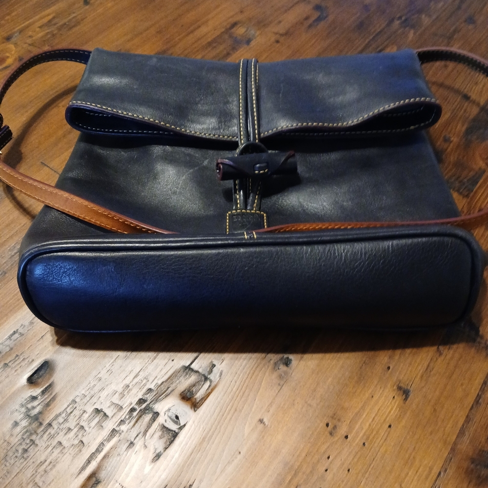 Dooney and Bourke purse